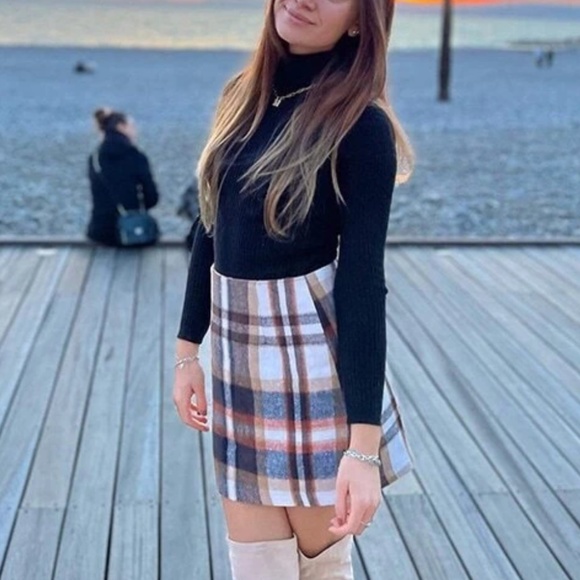 Plaid Mini Skirt High Waisted - Picture 8 of 16